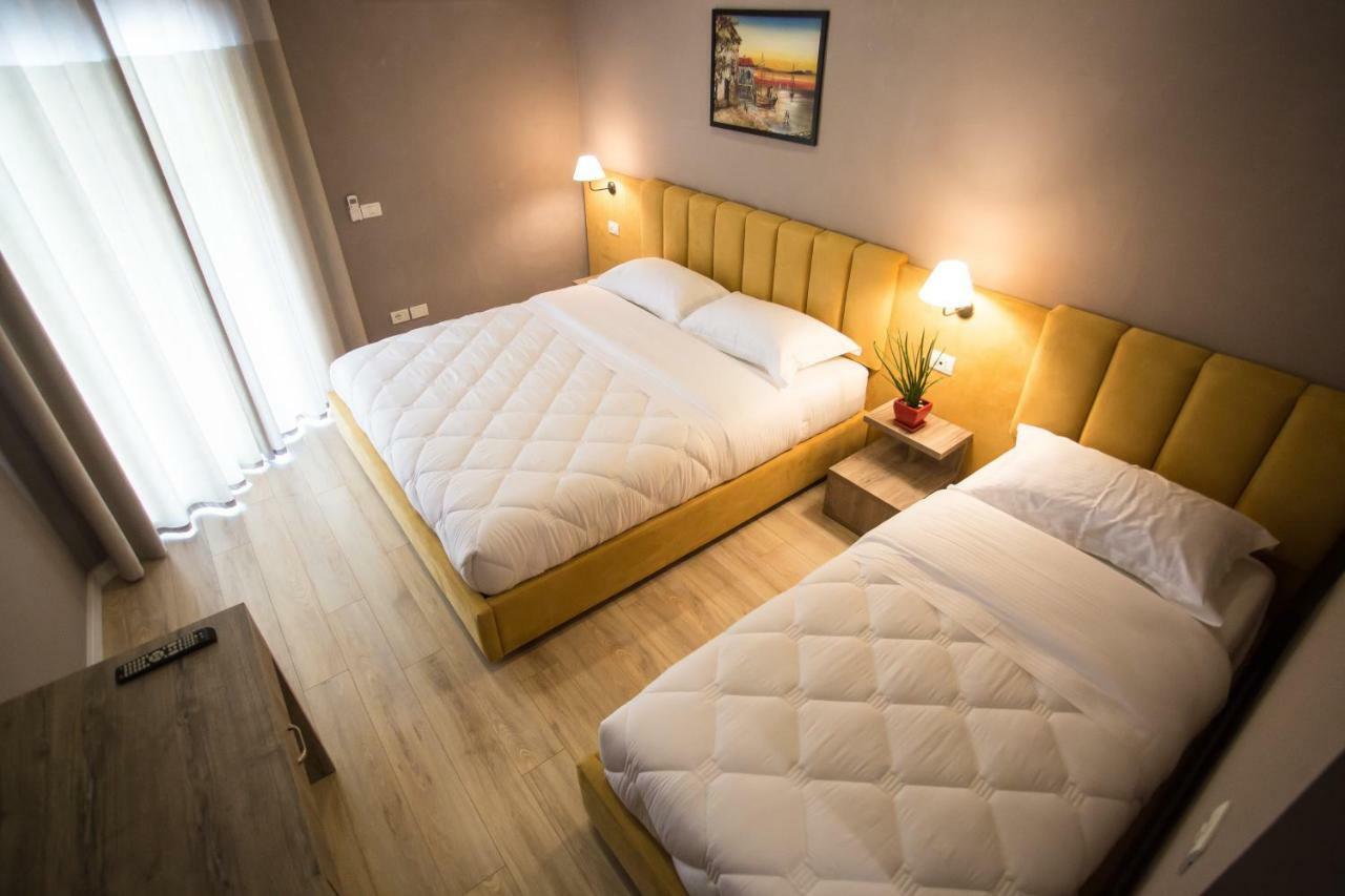 Vila Verde Beach Hotel ดูร์เรส ภายนอก รูปภาพ