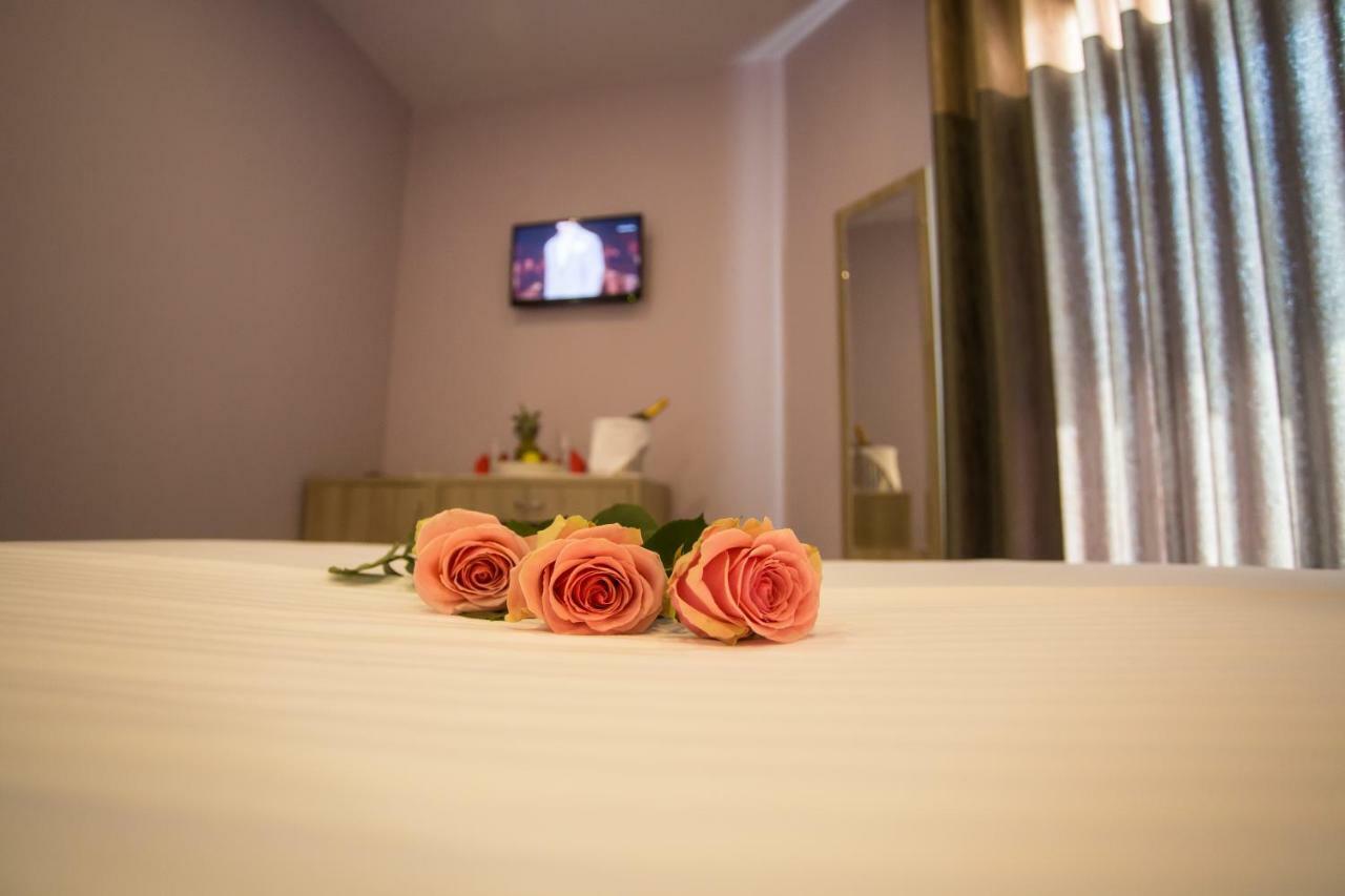 Vila Verde Beach Hotel ดูร์เรส ภายนอก รูปภาพ