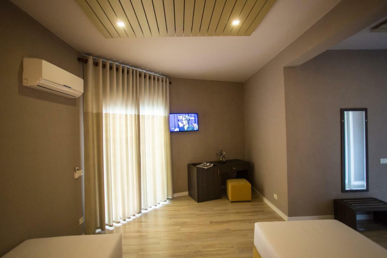 Vila Verde Beach Hotel ดูร์เรส ภายนอก รูปภาพ