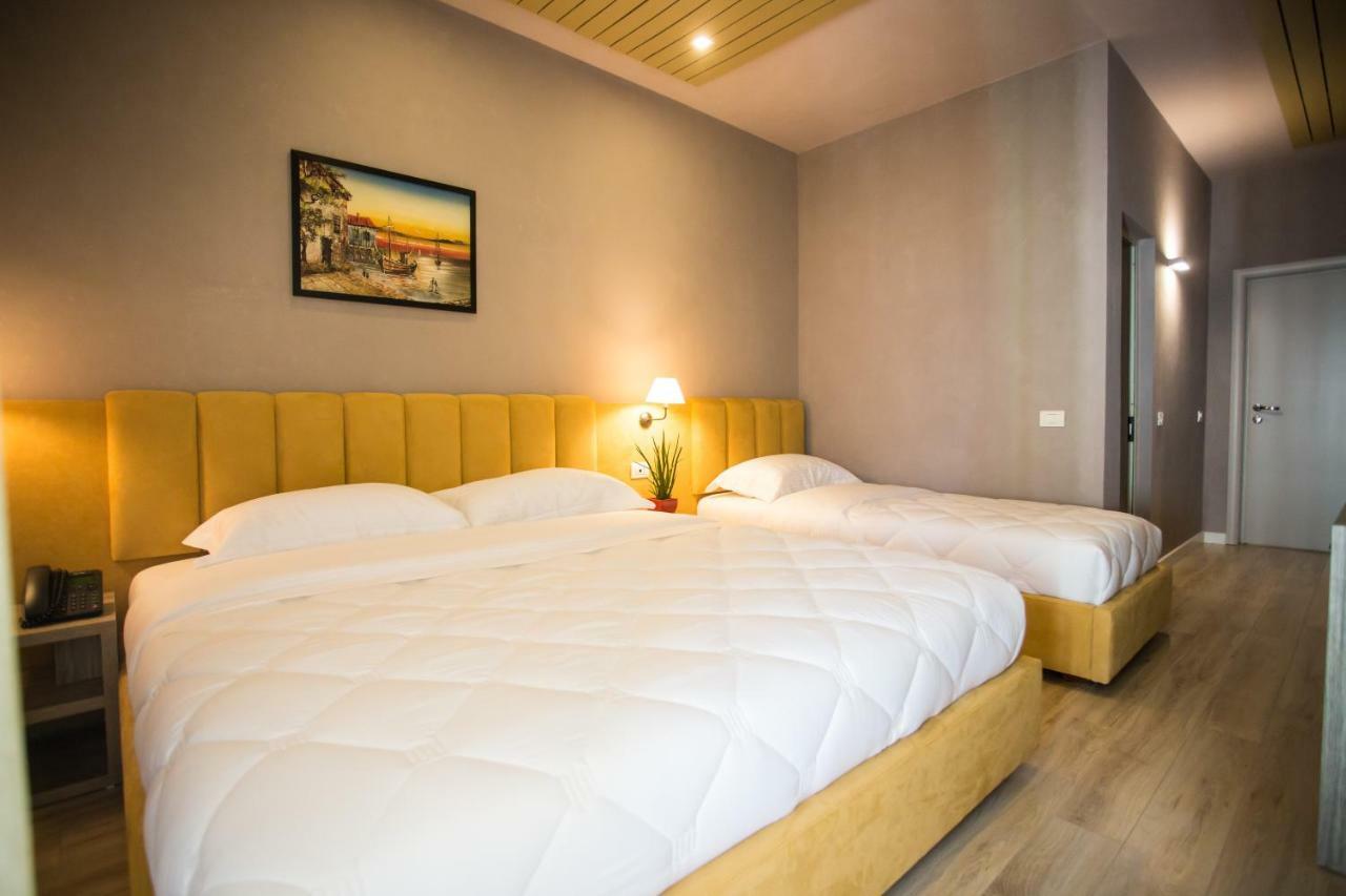 Vila Verde Beach Hotel ดูร์เรส ภายนอก รูปภาพ